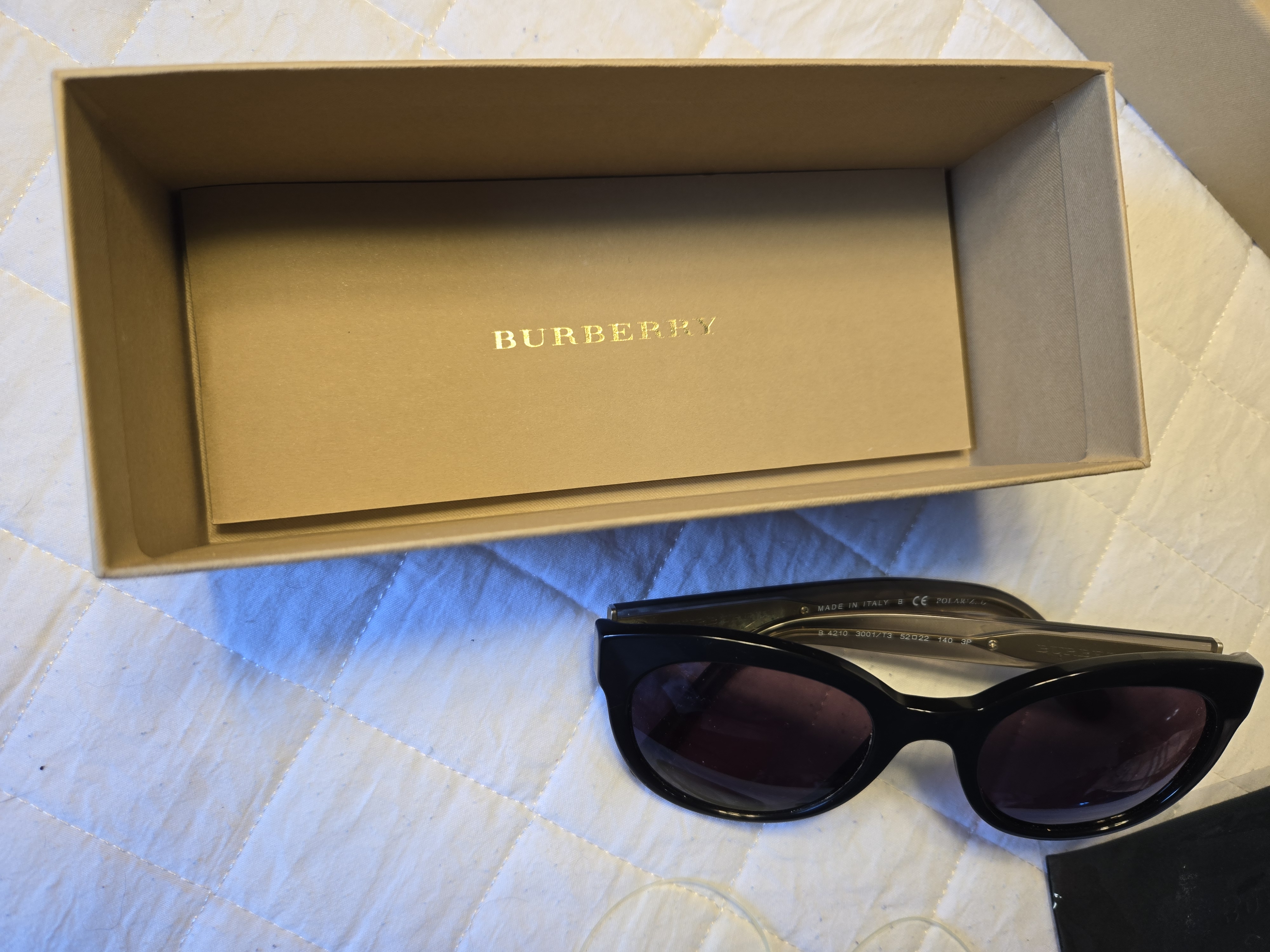 Burberry Sun Glasses - Model 4210