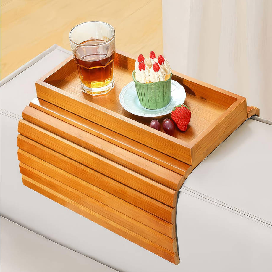 Mesa de bambú con bandeja de brazo para sofá, antideslizante con clip, soporte plegable para tazas, aperitivos, teléfono, color marrón claro
