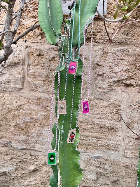HEART AURA NECKLACE