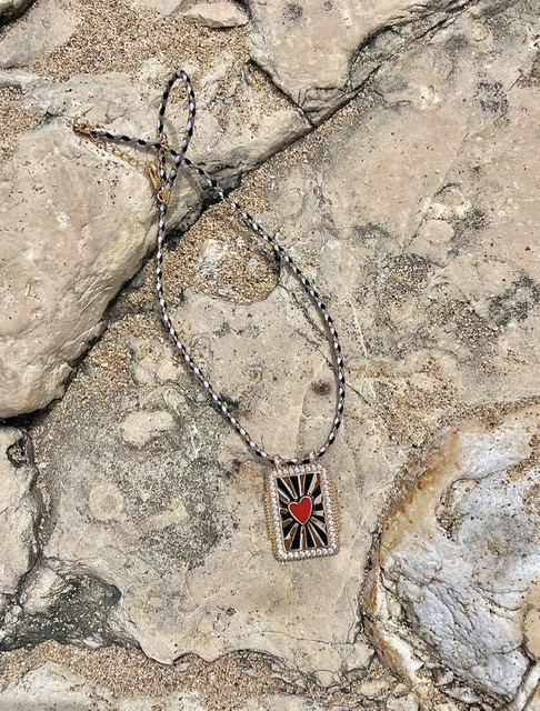SUN KISSED AURA NECkLACE