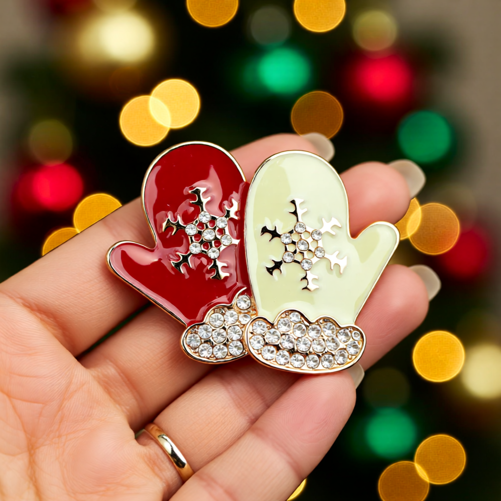 Snowflake Mittens – Christmas Edition Winter Brooch