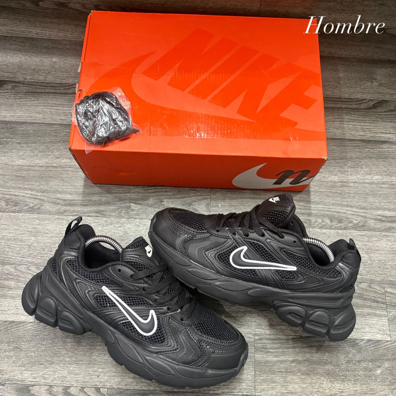 N i k e Air Max Shoe