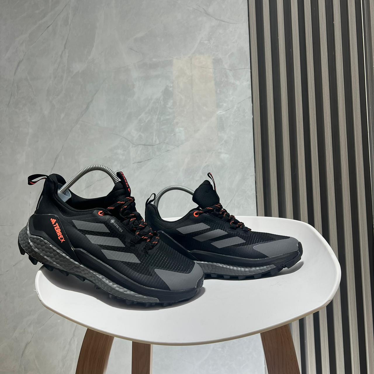 Tenis importados ADIDAS TERREX