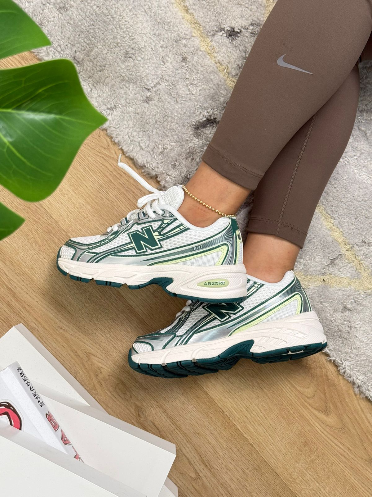 New Balance 530 