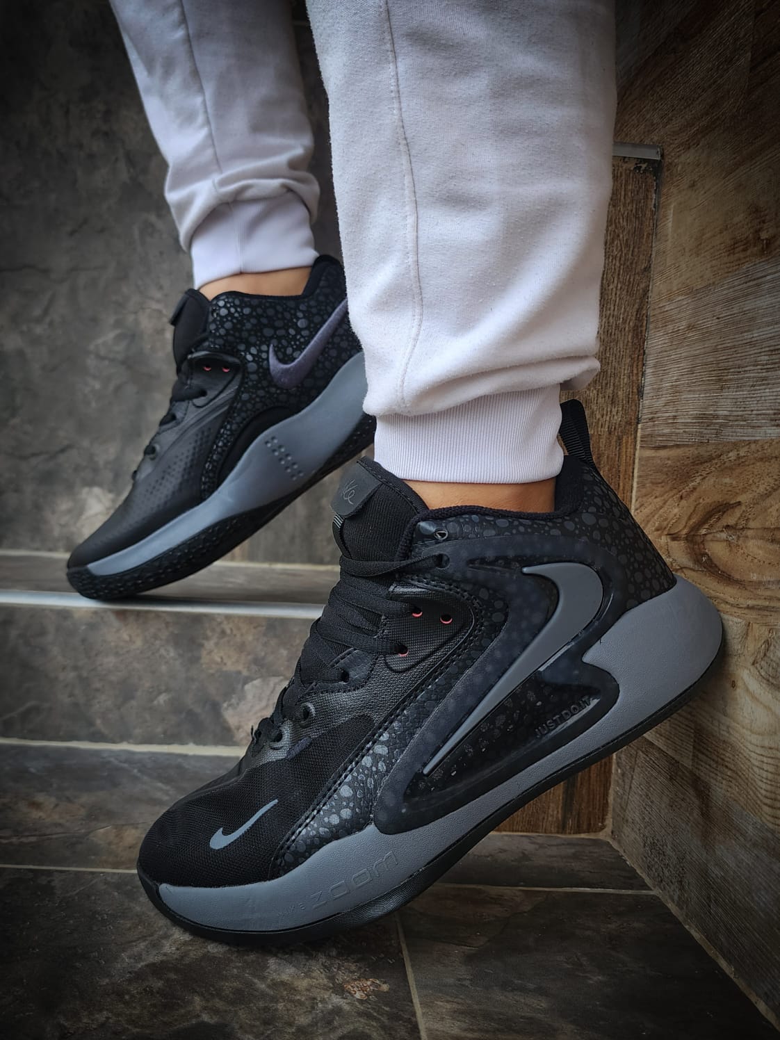 Tenis importados N I K E HYPERSET 2