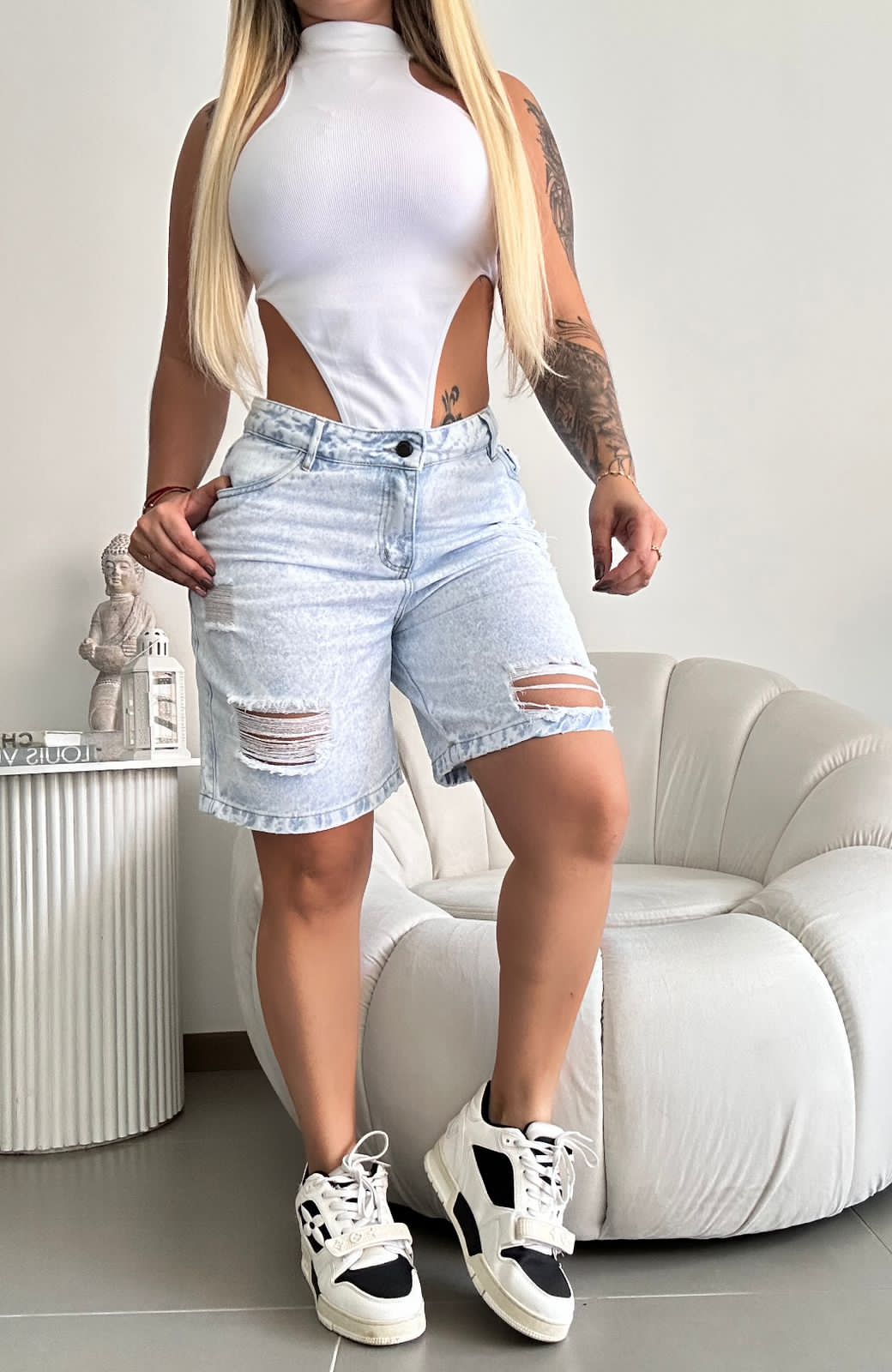 Torero tono hielo  En jeans rígido  Horma amplia  Talla 6-8-10-12-14  $68,000 Sobre pedido  Deli