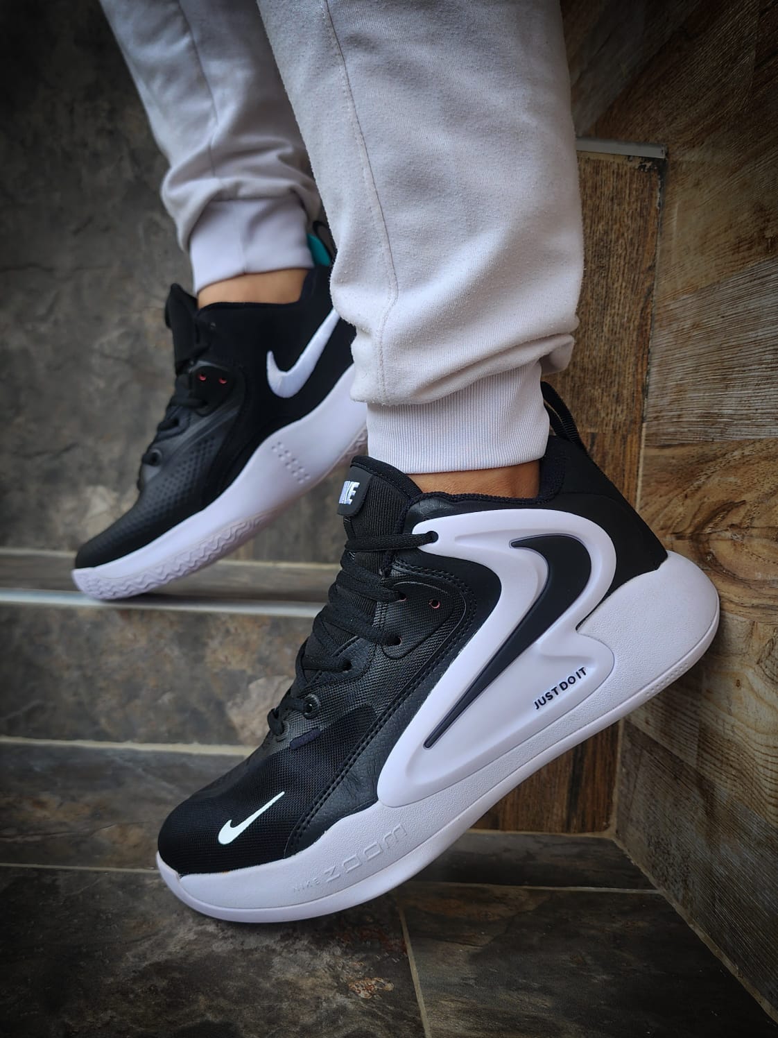 Tenis importados N I K E HYPERSET 2