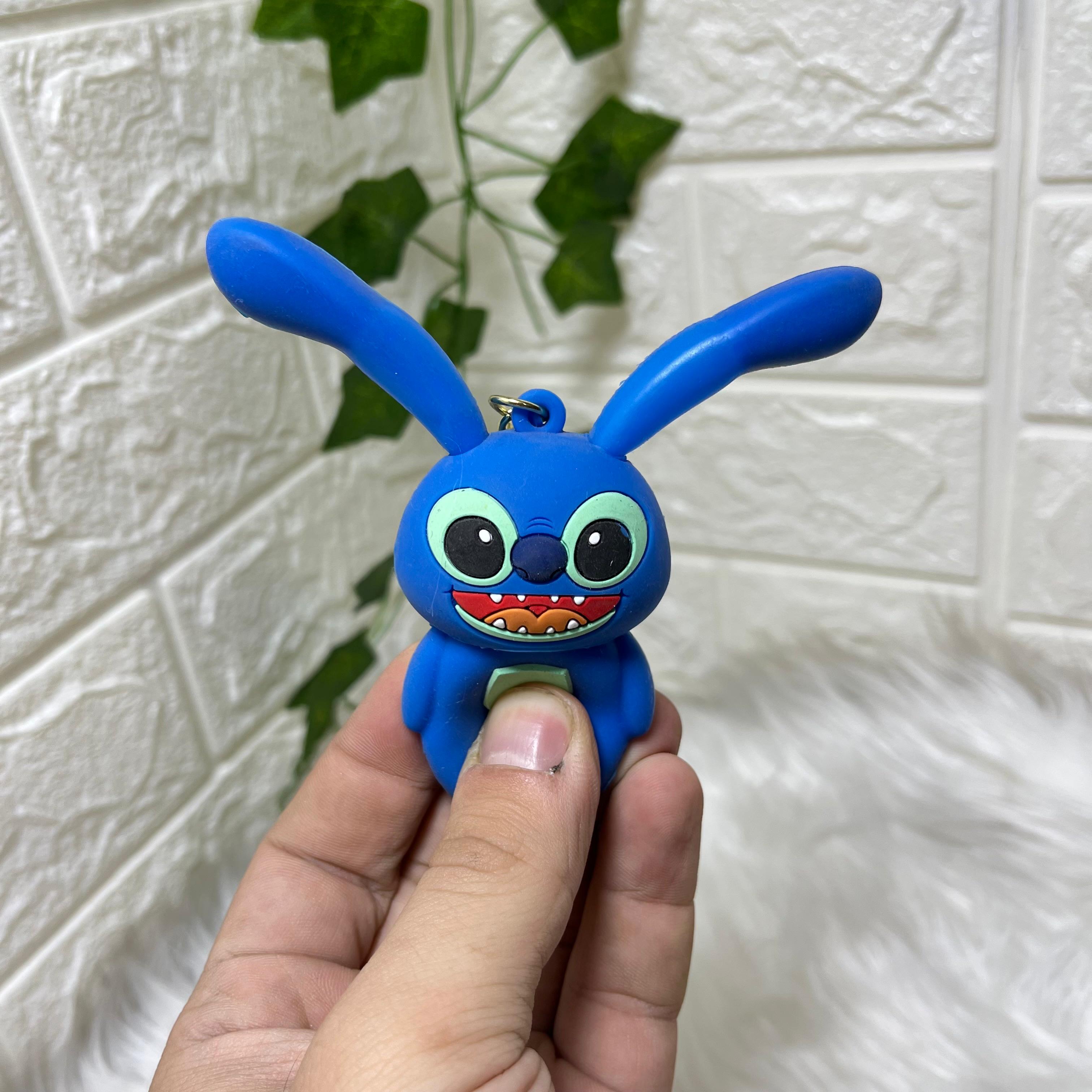 stitch moving his ears 