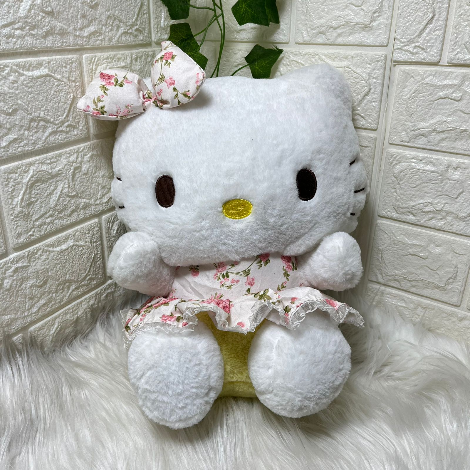 Hello Kitty Plush Doll 35cm