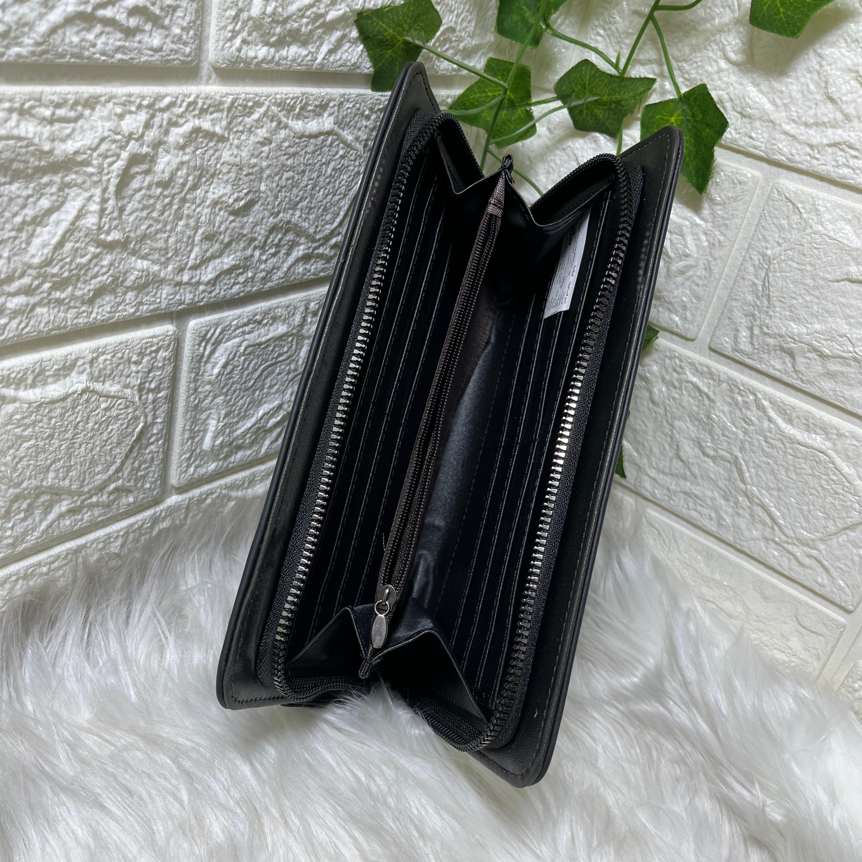 Black Zipper Wallet