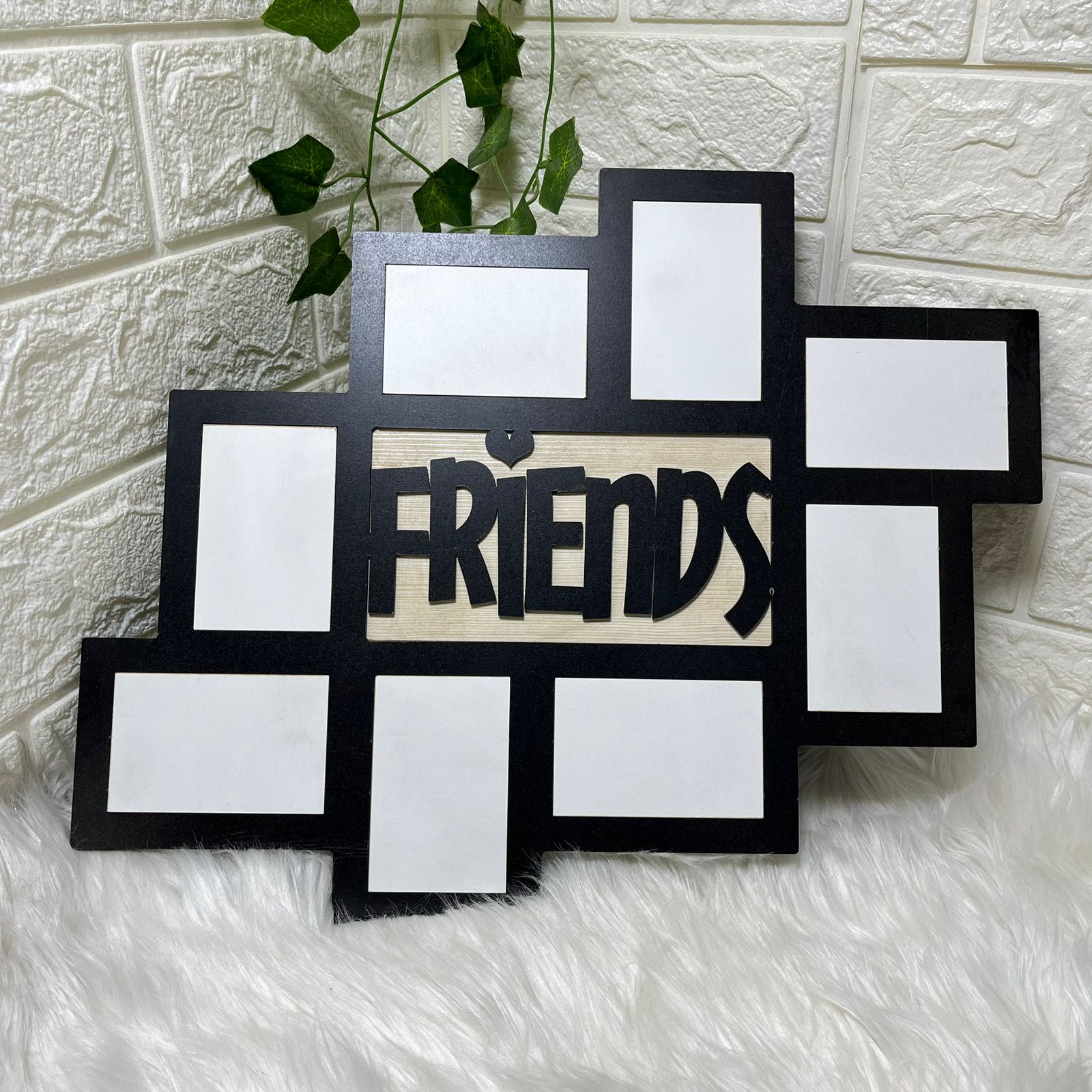 Friends Frame with 8 printed pics