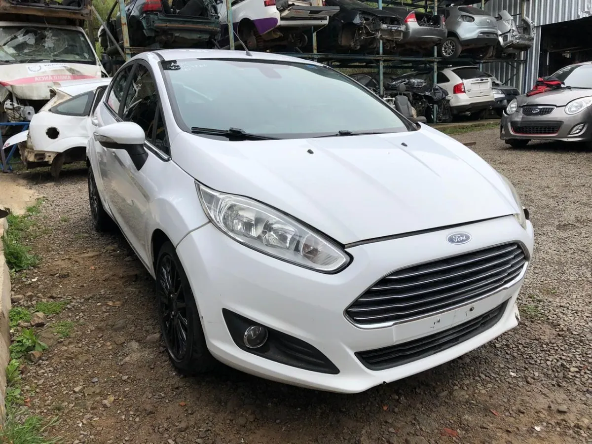 Sucata Ford New Fiesta Tit. Power Shift 1.6 2014
