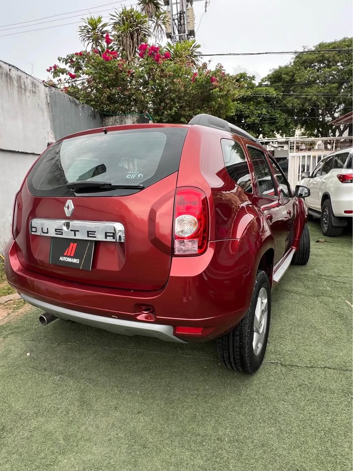 RENAULT DUSTER 