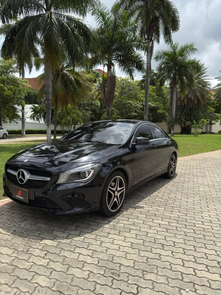 MERCEDES BENZ CLA 180