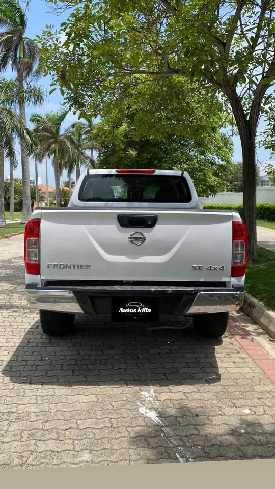 NISSAN FRONTIER 4X4