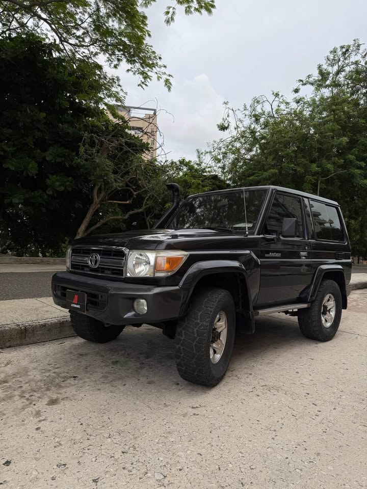 TOYOTA MACHITO