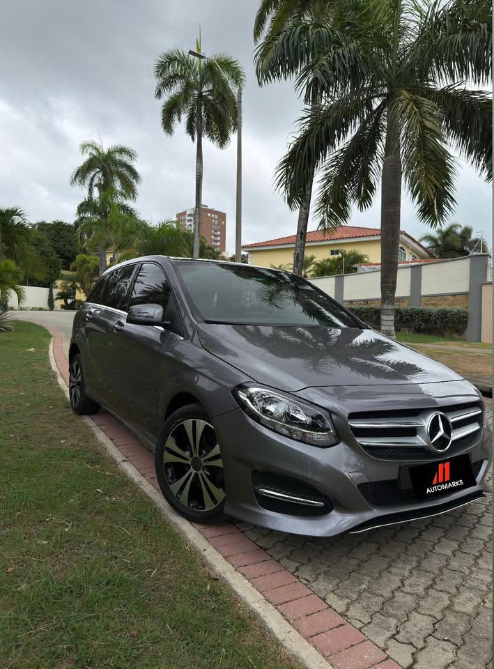 MERCEDES BENZ B 180