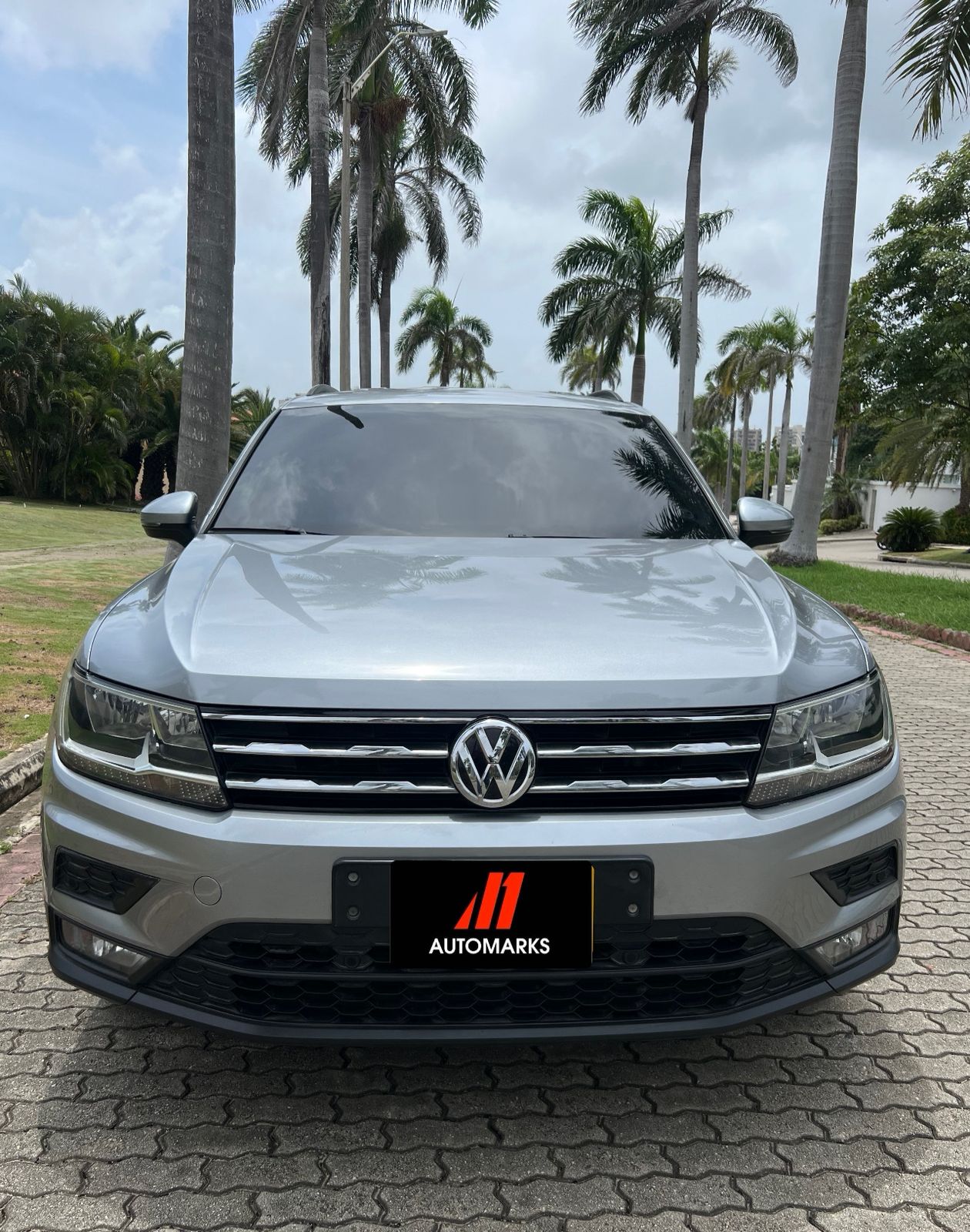 VOLKSWAGEN TIGUAN CONFORTLINE