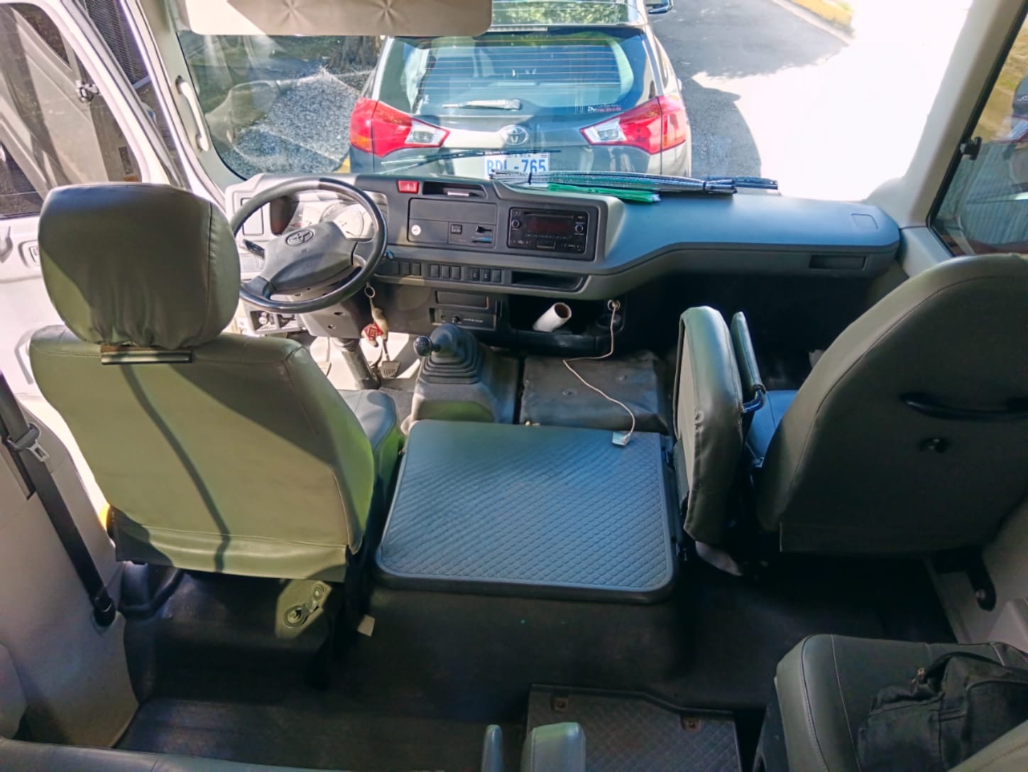 Toyota Coaster 2020, Capacidad 30 Pasajeros. Manual Diesel.