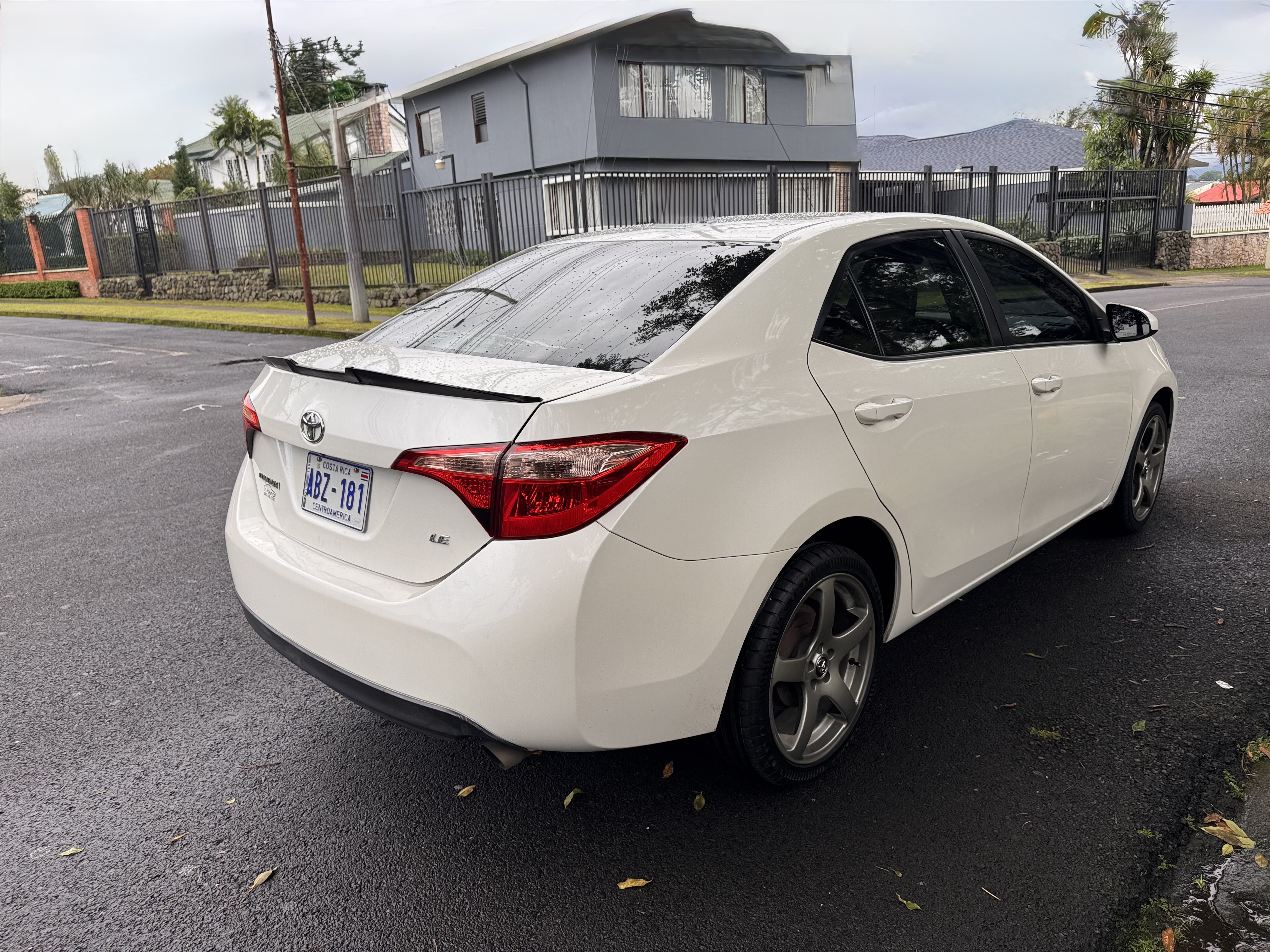 🚗 Toyota Corolla 2018 LE✨ | Automático | Interior en dos tonos | Bajo kilometraje ***DEKRA 2027***