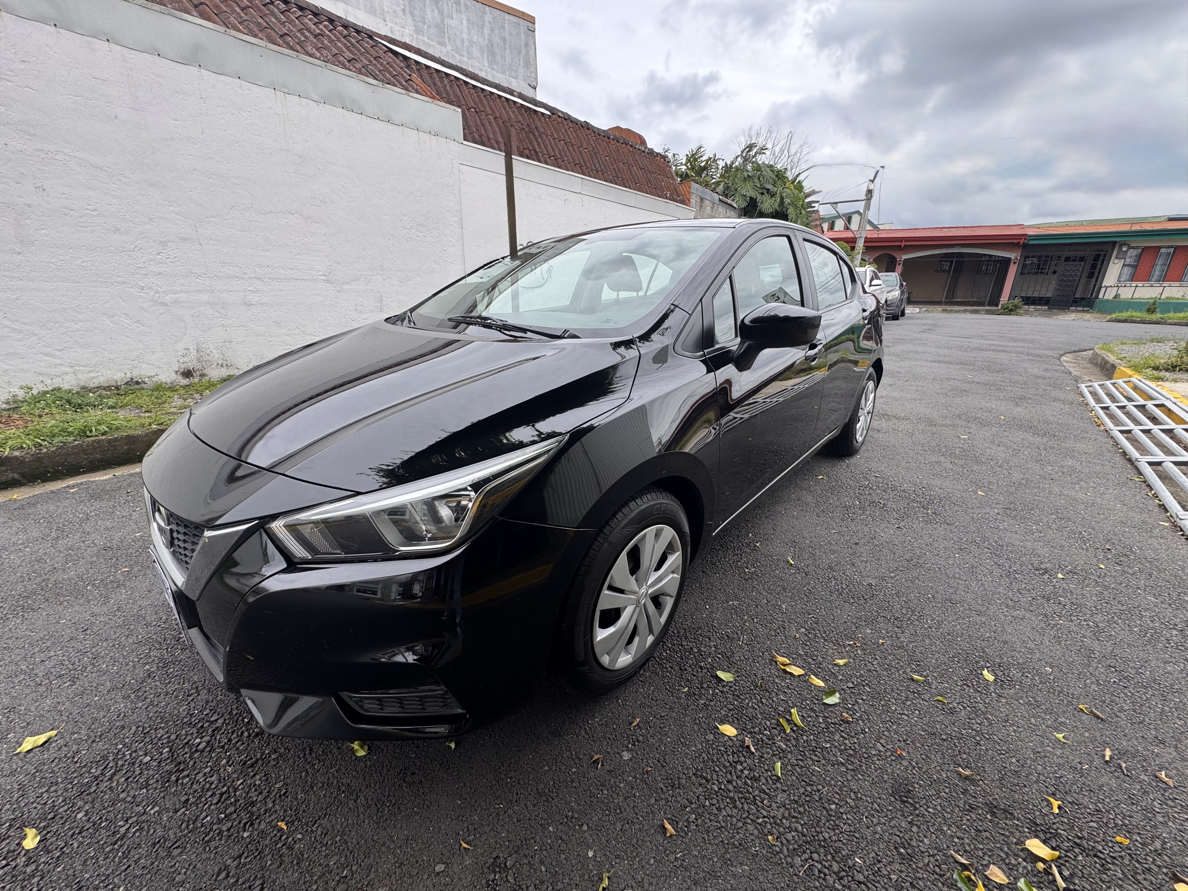 Nissan VERSA Sedan *2020* Automatico*63 mil kms*Nacional *Dekra JUN 27 * Apple CarPlay or Android Auto*