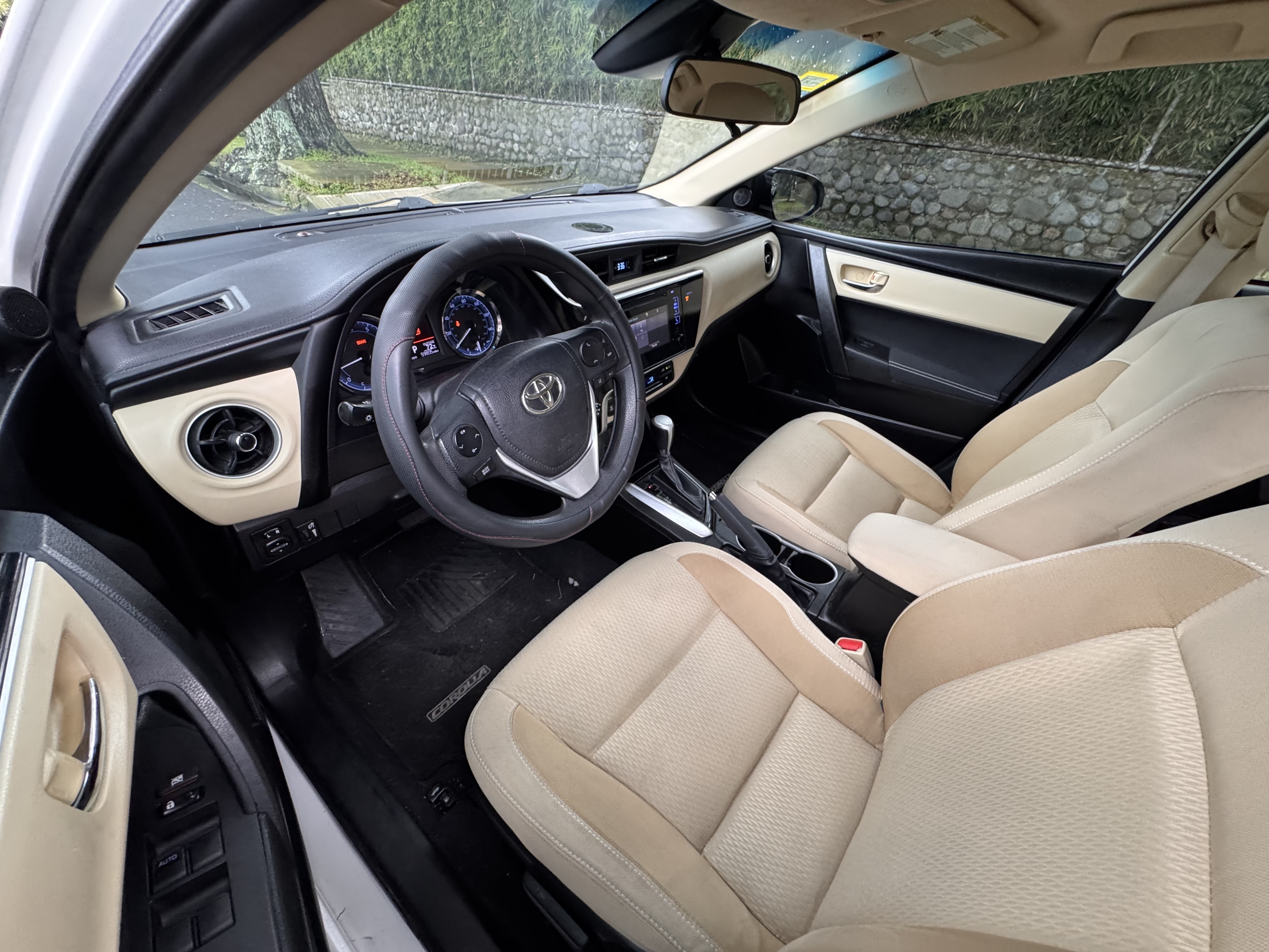 🚗 Toyota Corolla 2018 LE✨ | Automático | Interior en dos tonos | Bajo kilometraje ***DEKRA 2027***