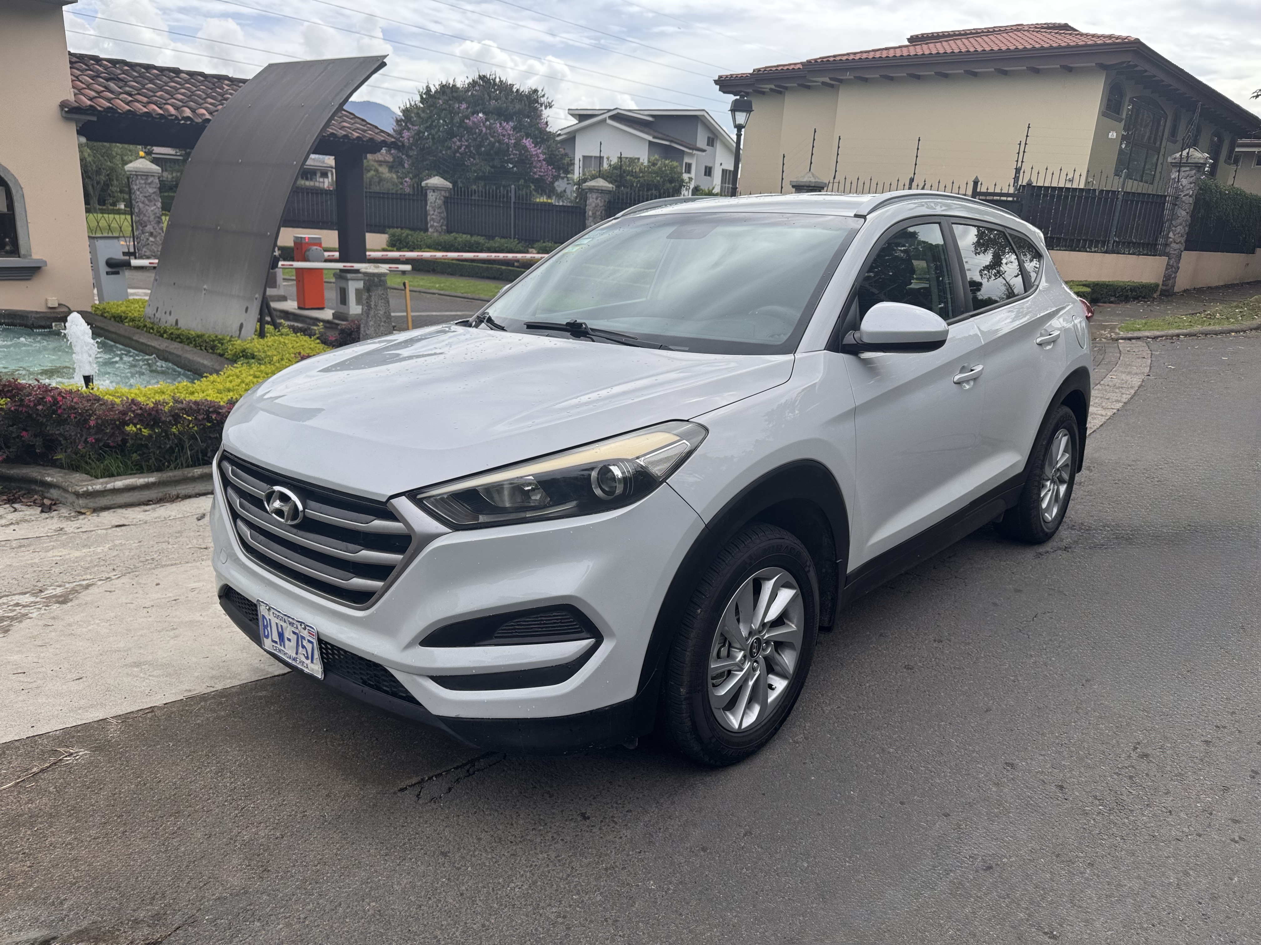 Hyundai TUCSON * 4WD *Automatico *75 mil kms REALES* 2017