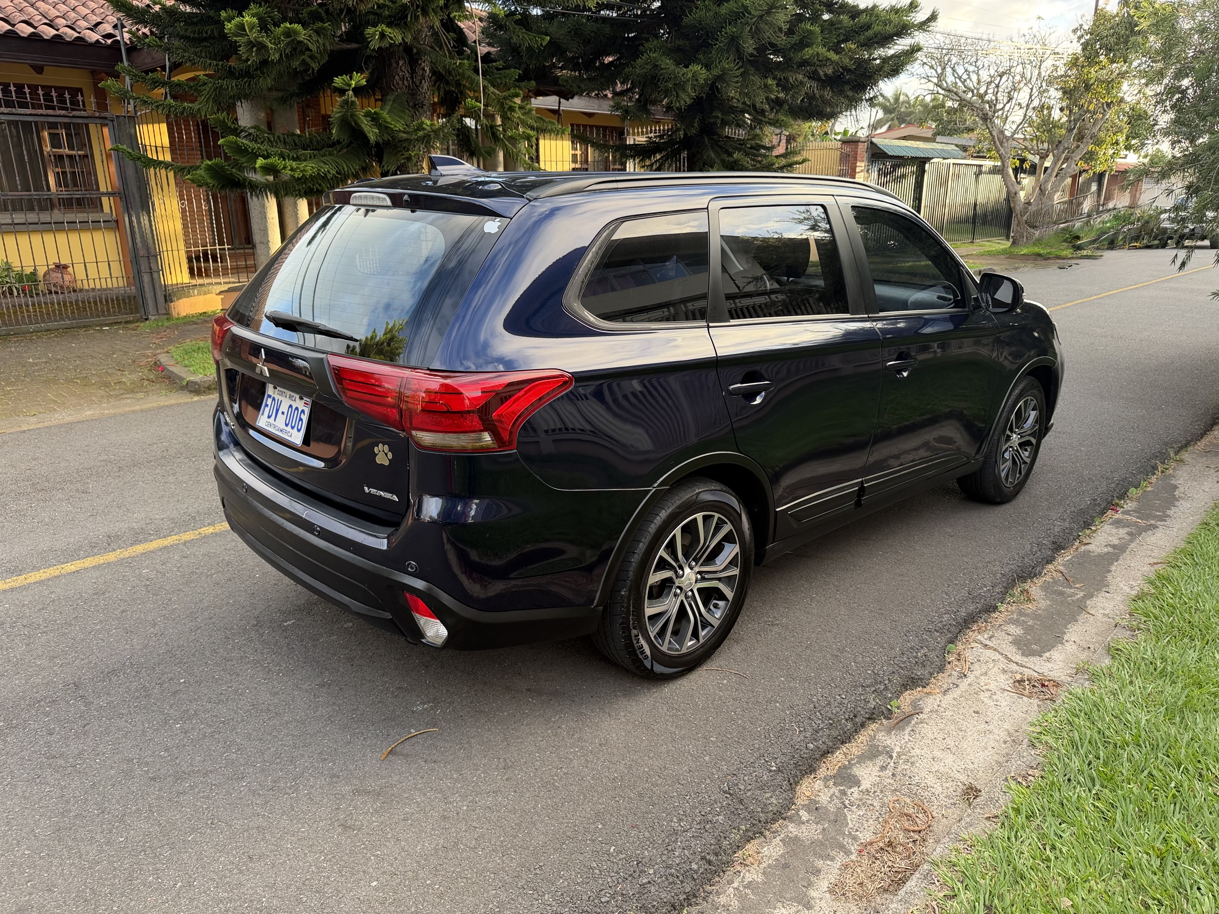 MITSUBISHI OUTLANDER 2017 | Nacional de agencia 