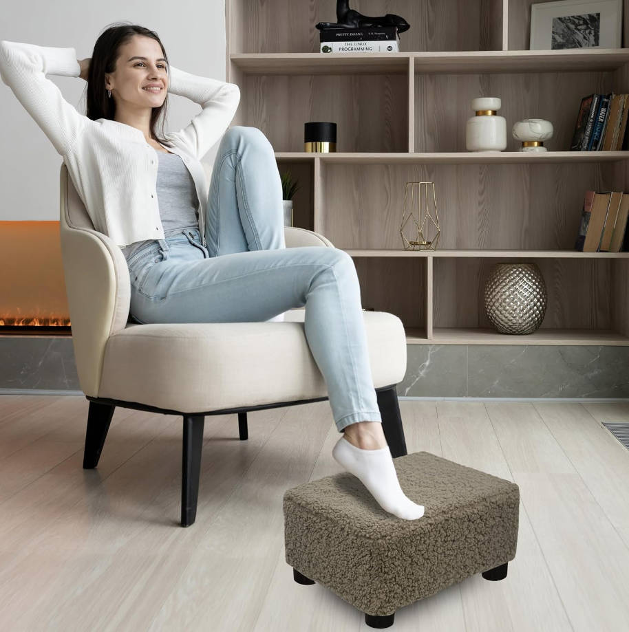 Taburete pequeño otomano con patas debajo del escritorio reposapiés para sala de estar, dormitorio y oficina, café suave