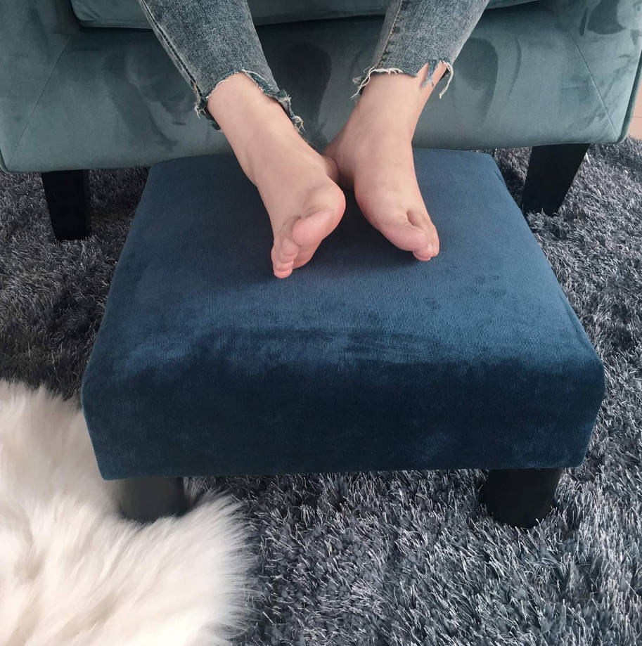 Taburete pequeño otomano con reposapiés tapizado de tela de 15 pulgadas para silla, escritorio debajo de la oficina, sala de estar, azul marino