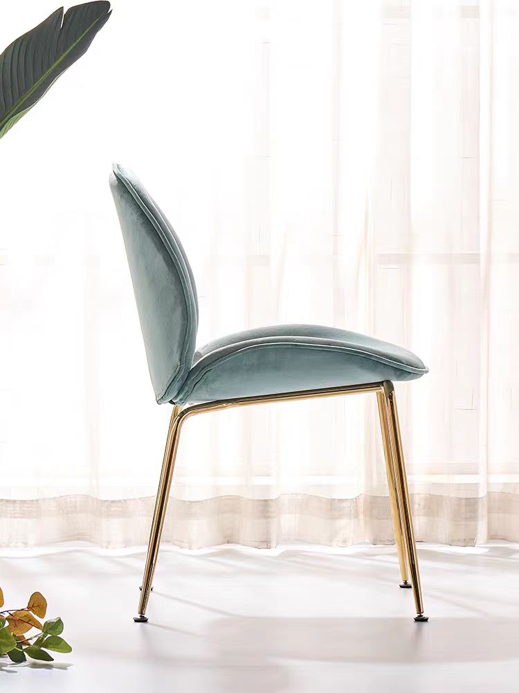 Modern Restaurant Chair Nordic Velvet Armchair Dining Furniture Fabric Dining Chair Wiht Gold Leg