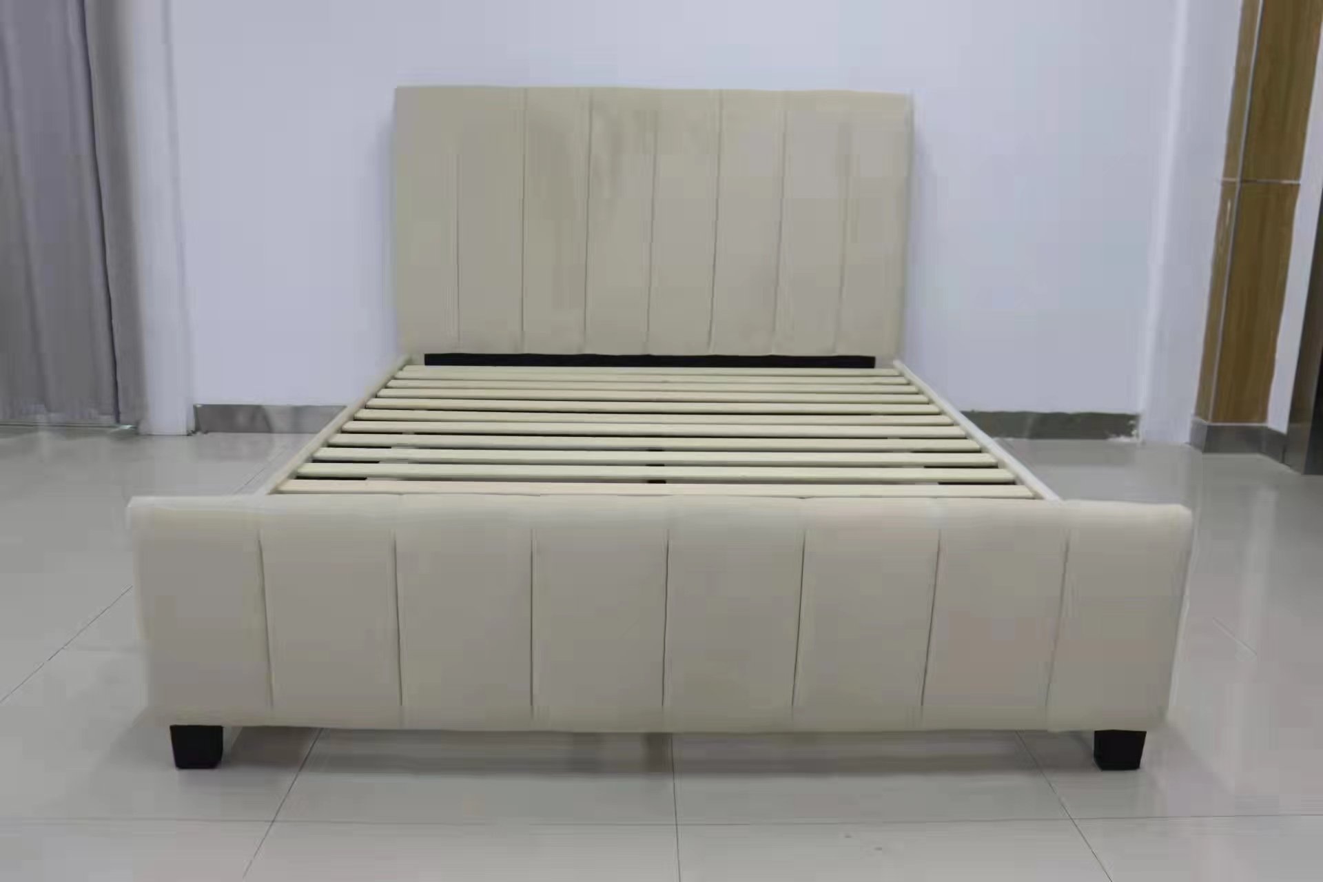  Upholstered Queen Size Platform Bed Frame Best Selling High Quality Velvet Bed