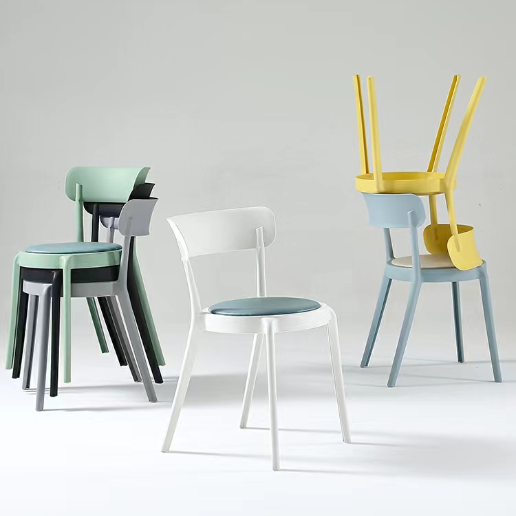 Modern Simple Leisure Plastic Chair Stackable Save Space PU Leather Seat Plastic Dining Chair