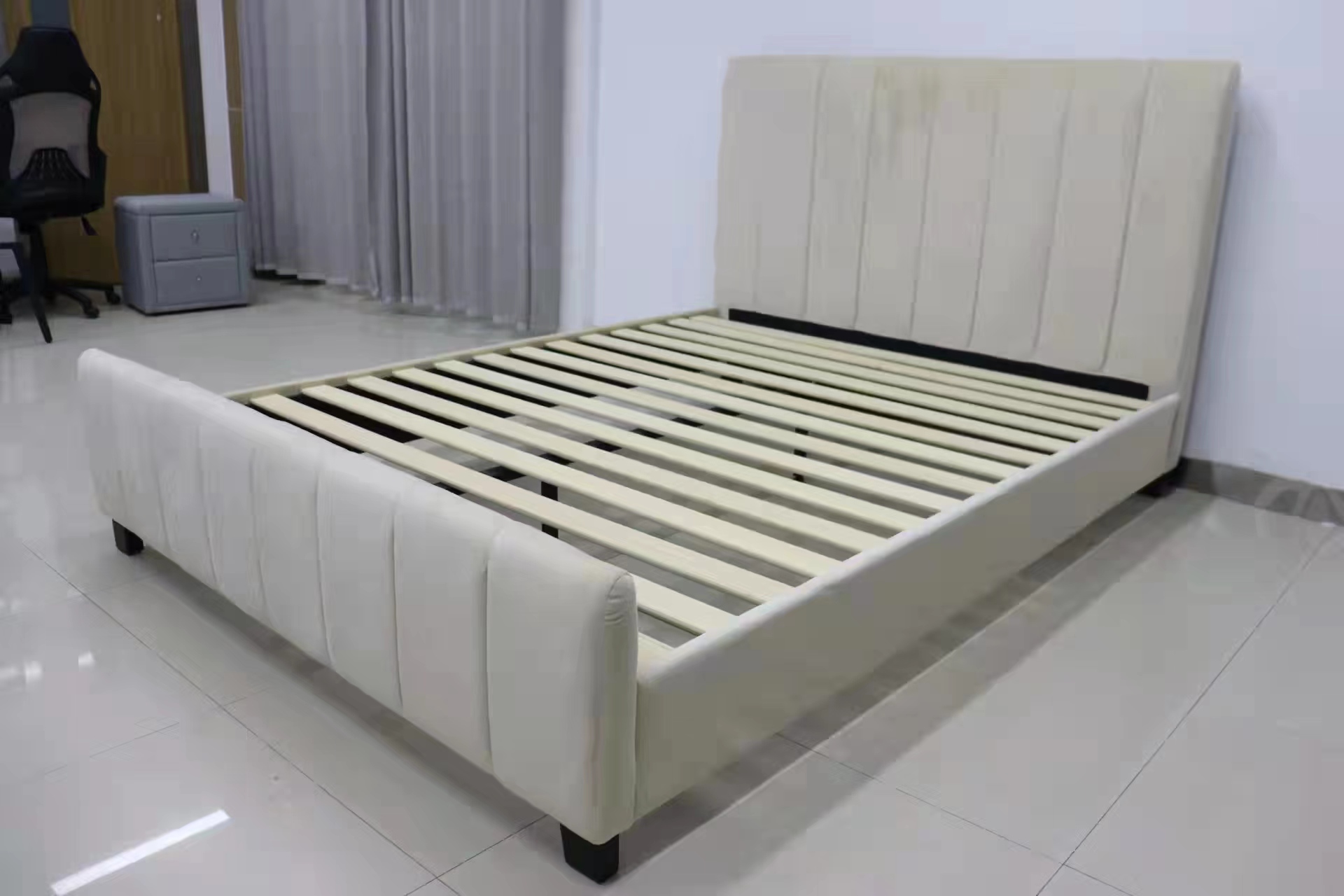  Upholstered Queen Size Platform Bed Frame Best Selling High Quality Velvet Bed