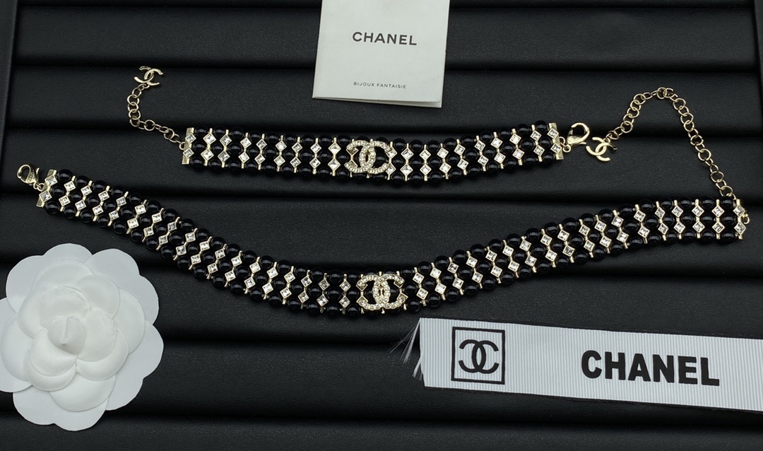 Gold-Toned Black & Crystal Motif Jewelry Set (Necklace, Bracelet)