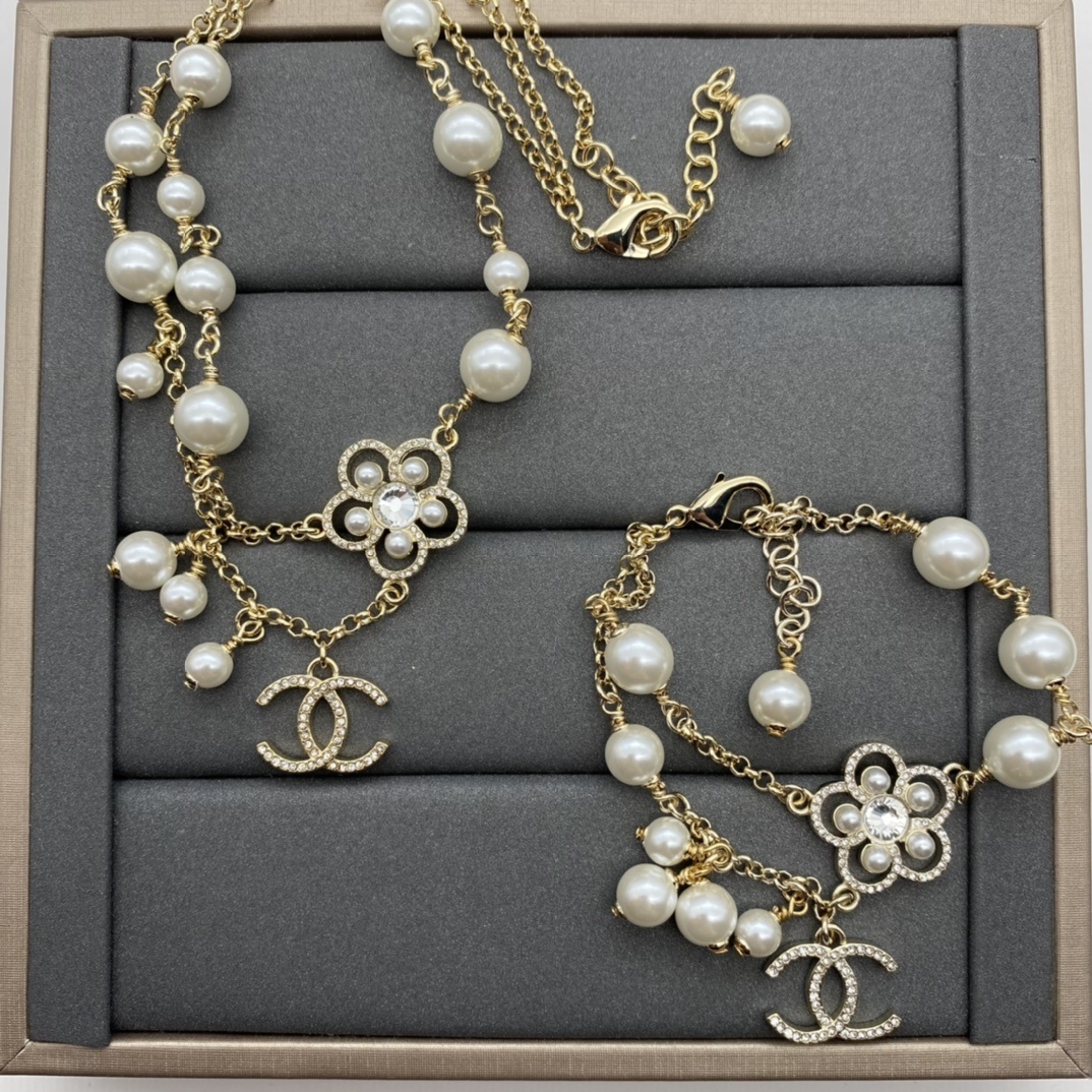 Gold-Toned Double-Layer Pearl & Crystal Jewelry Set (Necklace, Bracelet)