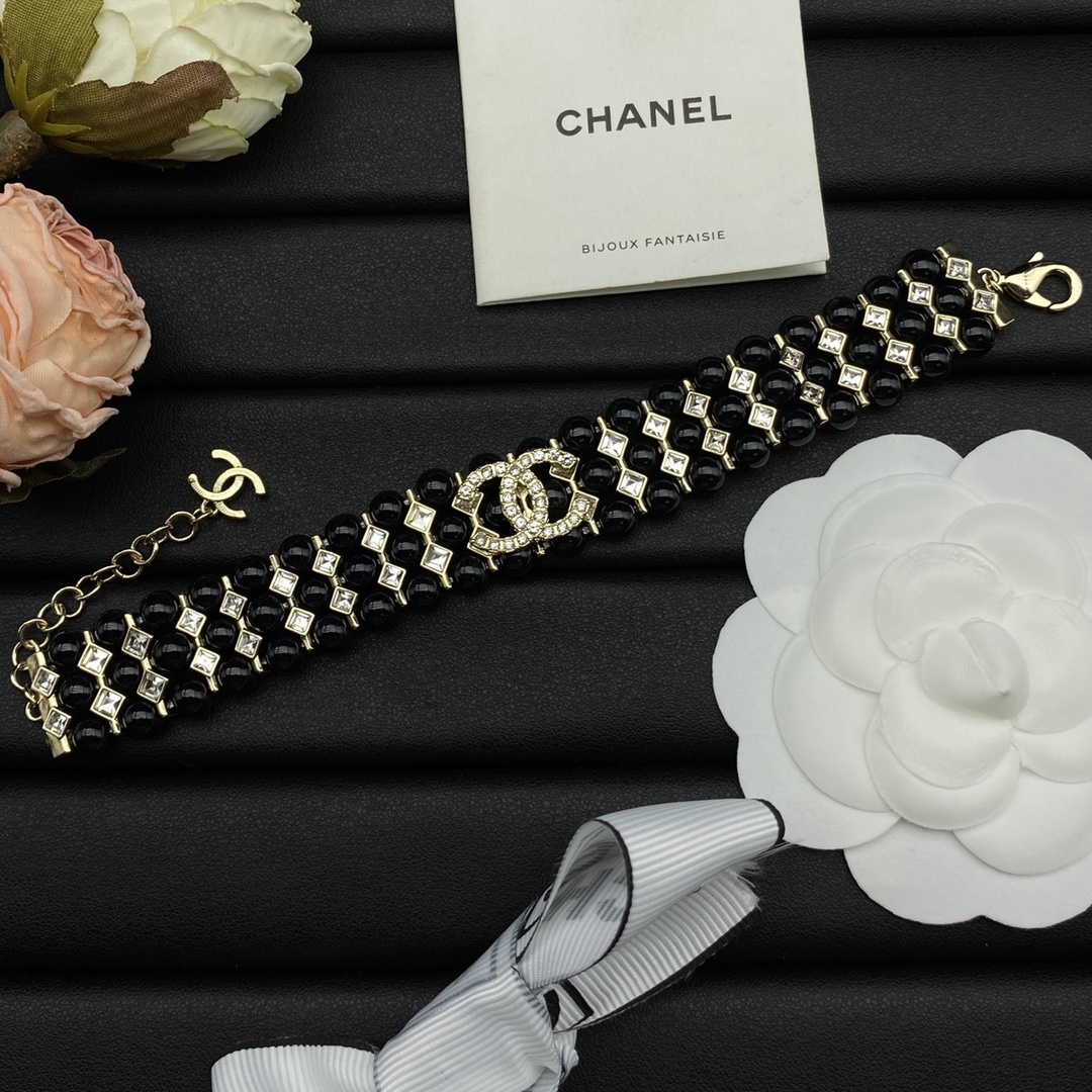 Gold-Toned Black & Crystal Motif Jewelry Set (Necklace, Bracelet)