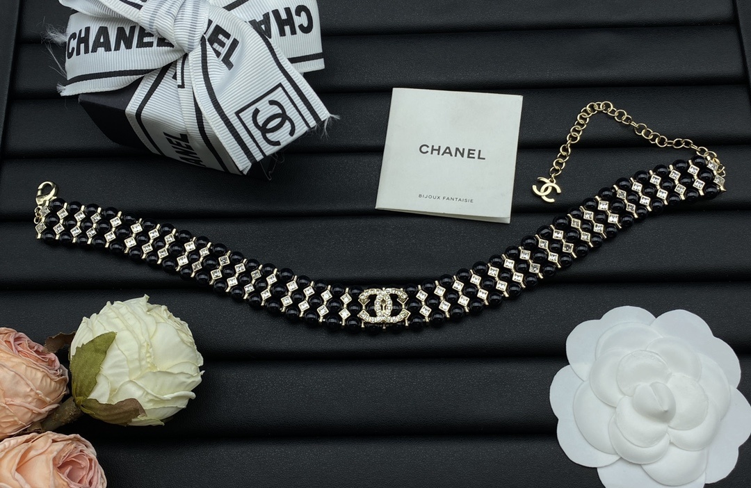 Gold-Toned Black & Crystal Motif Jewelry Set (Necklace, Bracelet)