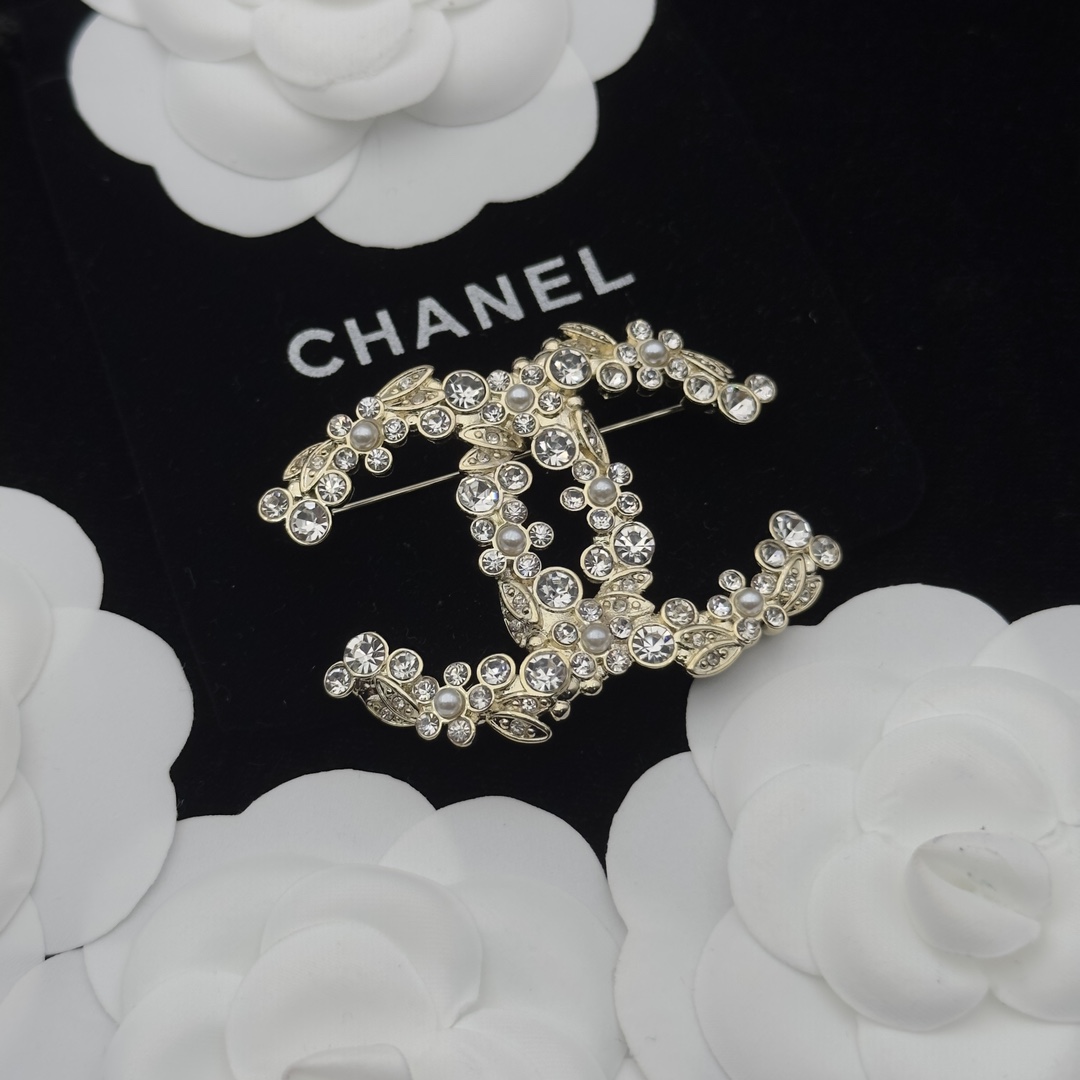 Gold-Toned Motif Brooch with Pearls & Crystals