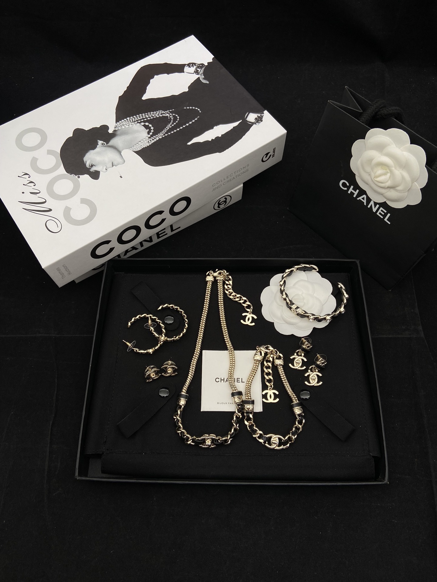  Jewelry Set with Leather and Interlocking Detail Accents in Gold and Black Tones