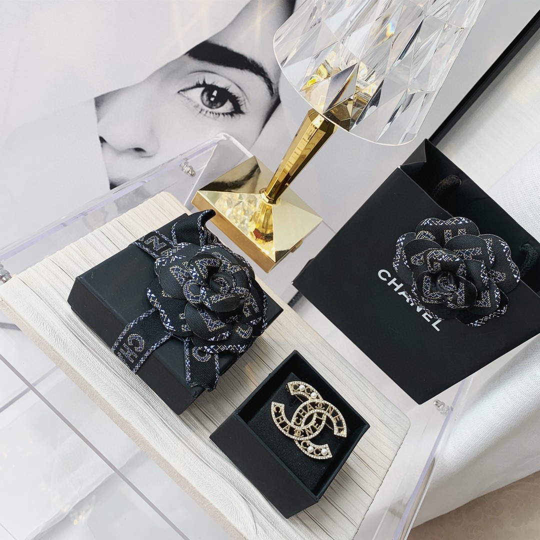 Gold-Tone Double-Loop Brooch with Lettering, Crystals and Pearls