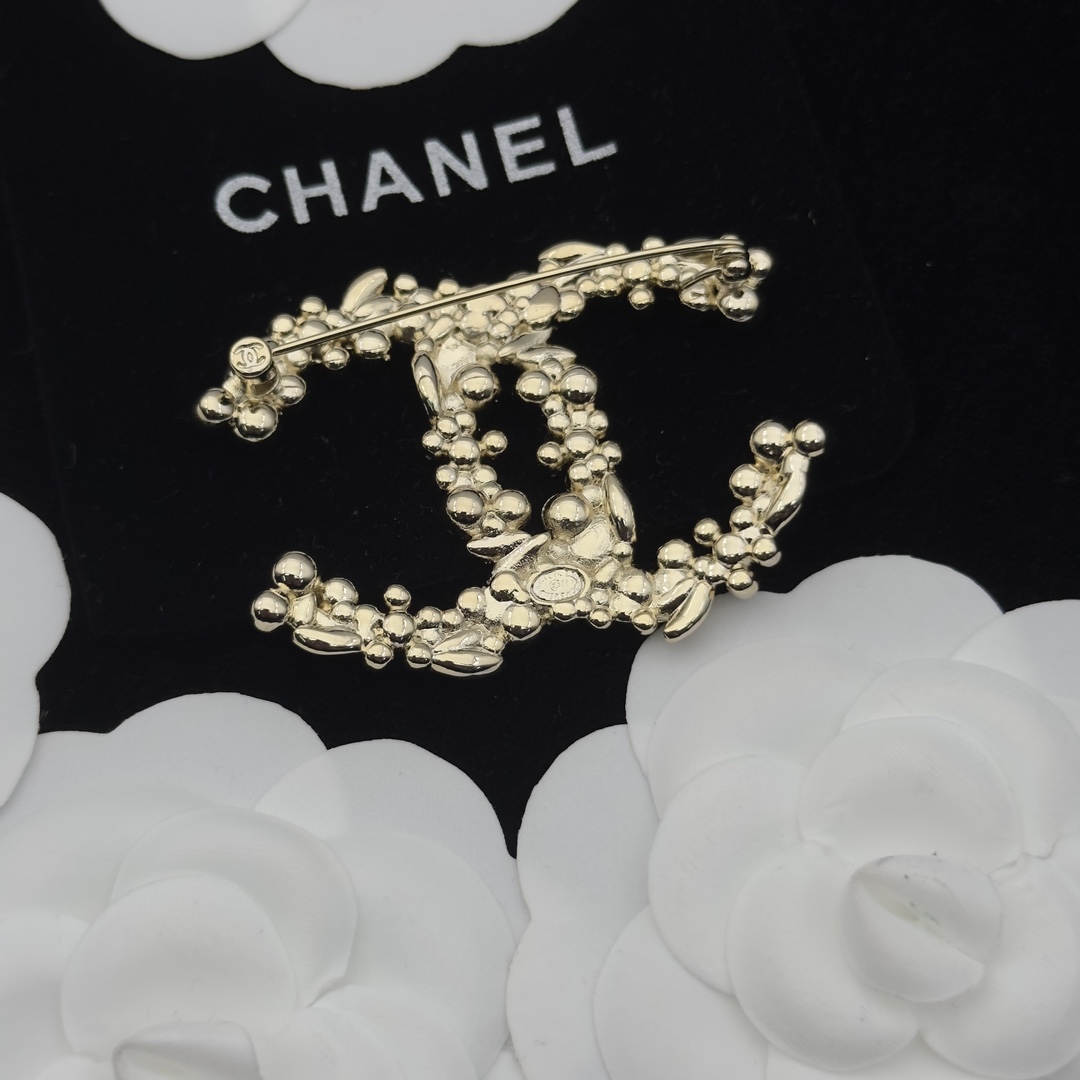 Gold-Toned Motif Brooch with Pearls & Crystals