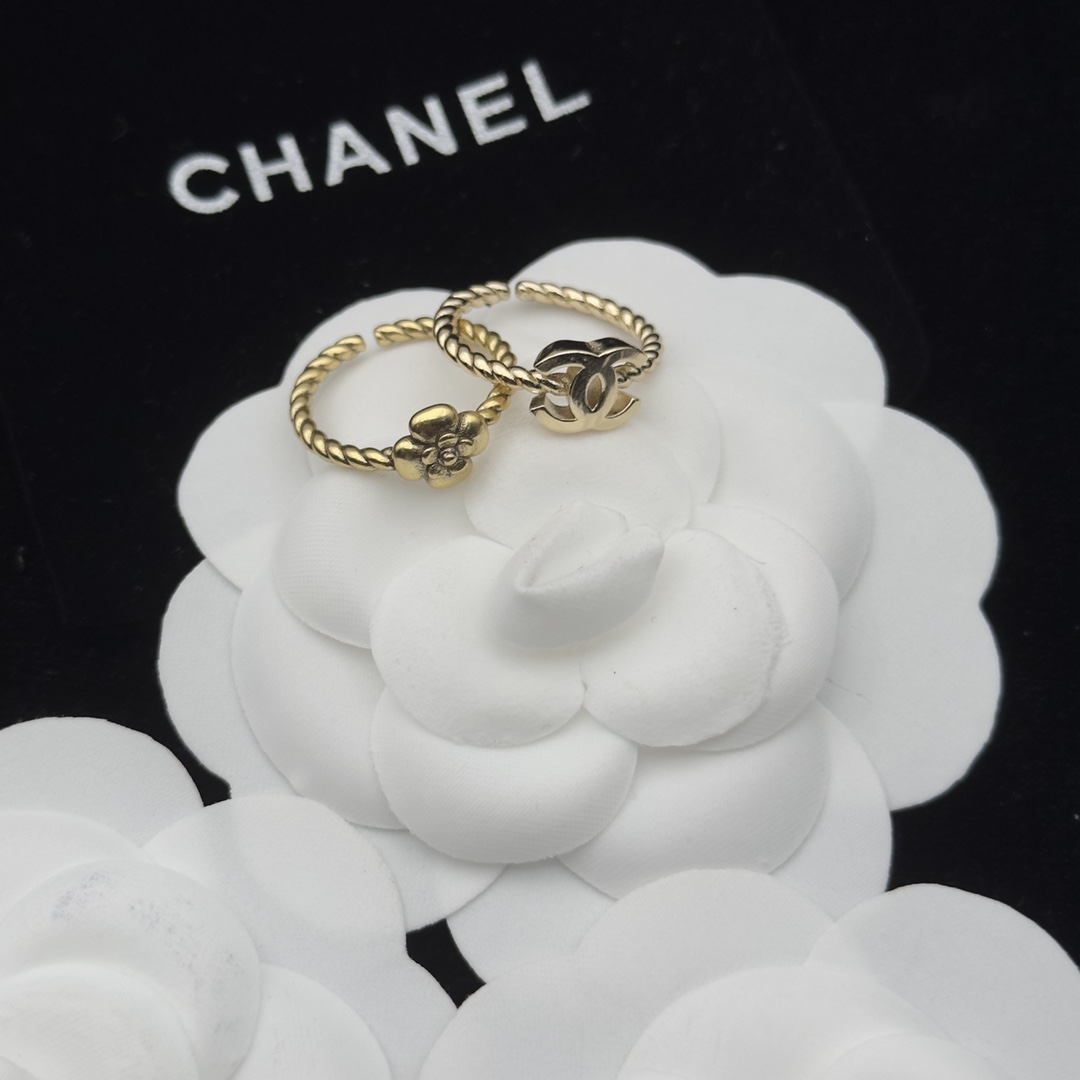 Gold-Tone Twisted Open Ring Set with Decorative Motifs