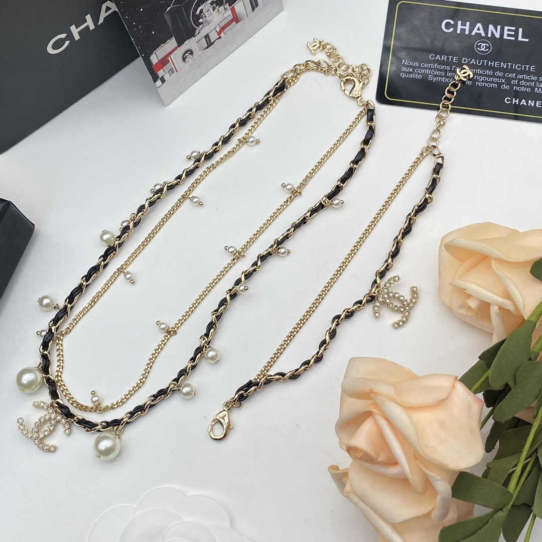 Jewelry Set with Double-Layered Black PU Leather, Pearl, Crystal, and Interlocking Detail Accents in Gold Tones