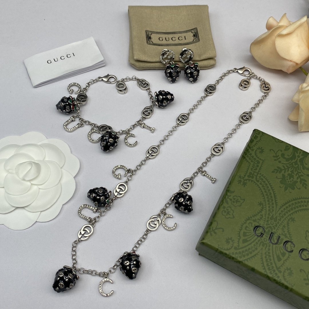 Silver-Tone Geometric & Textured Strawberry Jewelry Set: Necklace, Bracelet & Earrings