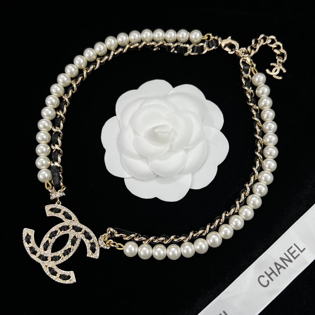 Gold-Toned Pearl & PU Leather Motif Jewelry Set (Double-Layer Necklace, Earrings, Brooch)