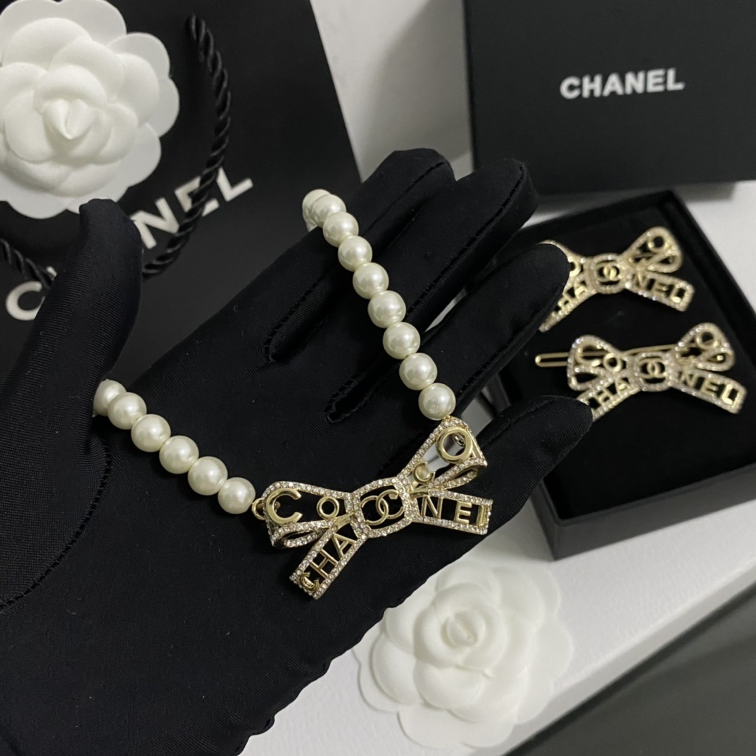 Gold-Toned & Pearl Jewelry Set with Bow & Letter Motifs (Necklace, Brooch, Hair Clip)