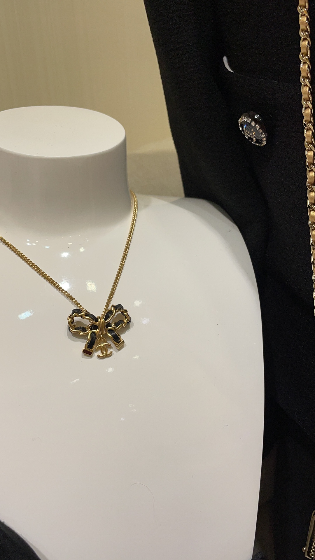 Two-Tone (Gold & Black PU Leather) Jewelry Set with Bow Motifs (Necklace, 2 Earring Styles, Open Ring)