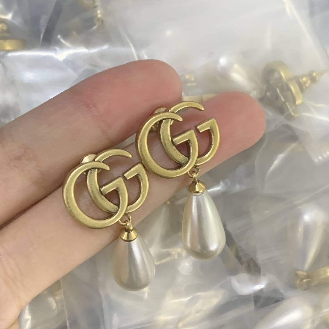 Gold-Tone Geometric & Pearl Jewelry Set: Necklace, Bracelet & Earrings