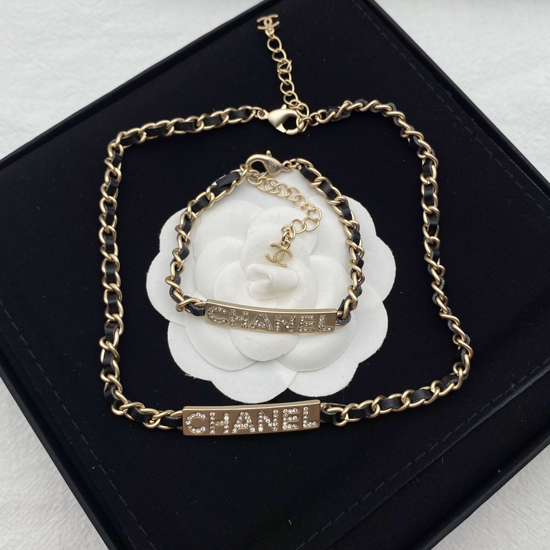  Black PU Leather & Gold-Toned Chain Jewelry Set with Letter Motifs (Necklace, Bracelet)